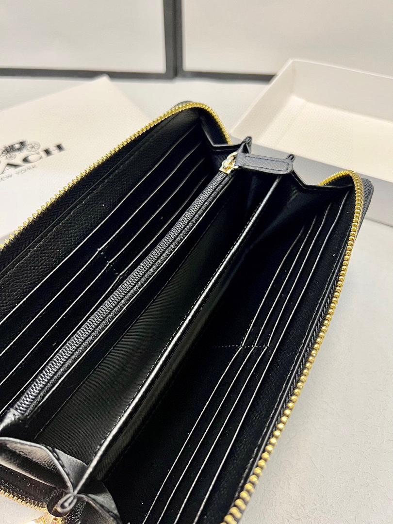 Coach Long Zip Around Wallet in · 5767 — תמונה 16