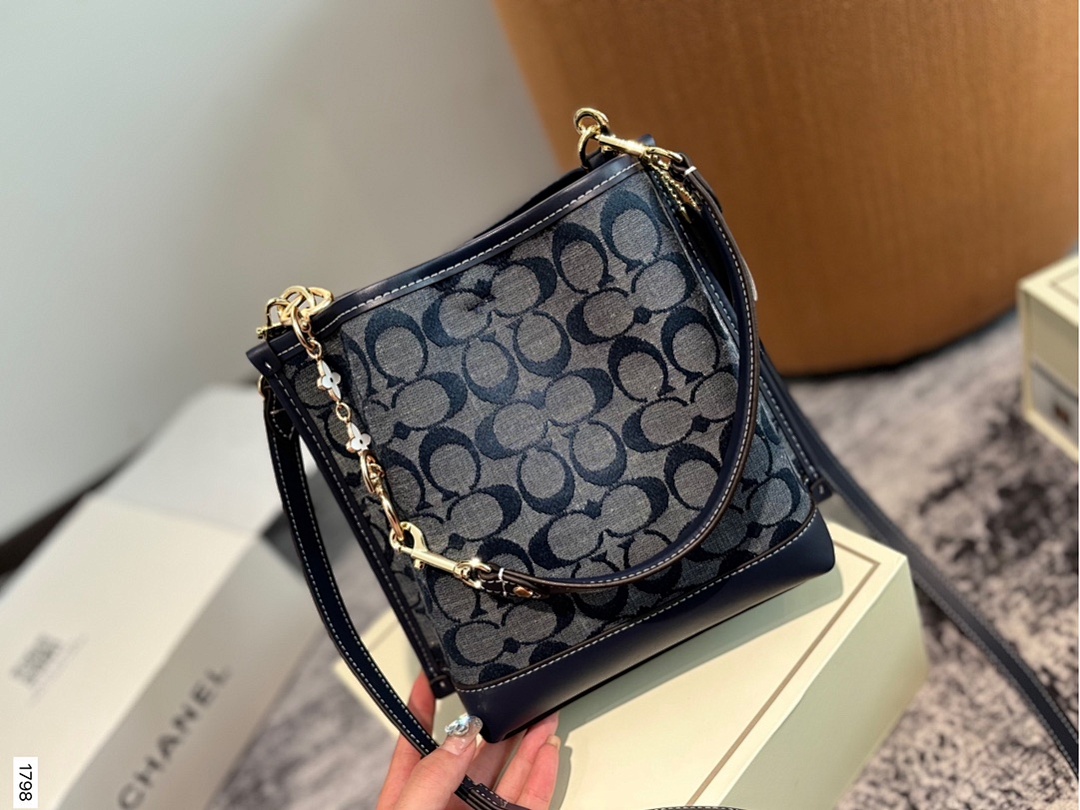 Coach Mollie Bucket Bag · 4927 — תמונה 19