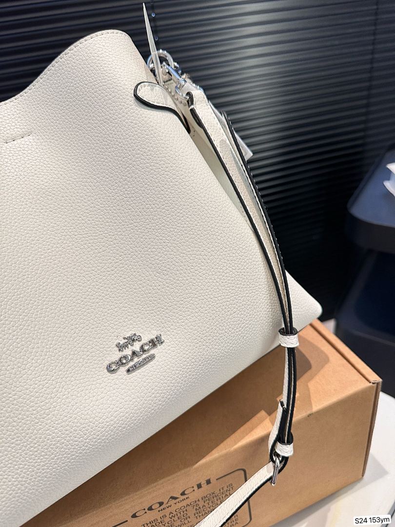 Coach Hanna Shoulder Bag · 4932 — תמונה 14