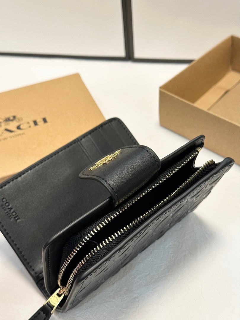 Coach Medium Corner Zip Wallet · 6066 — תמונה 16