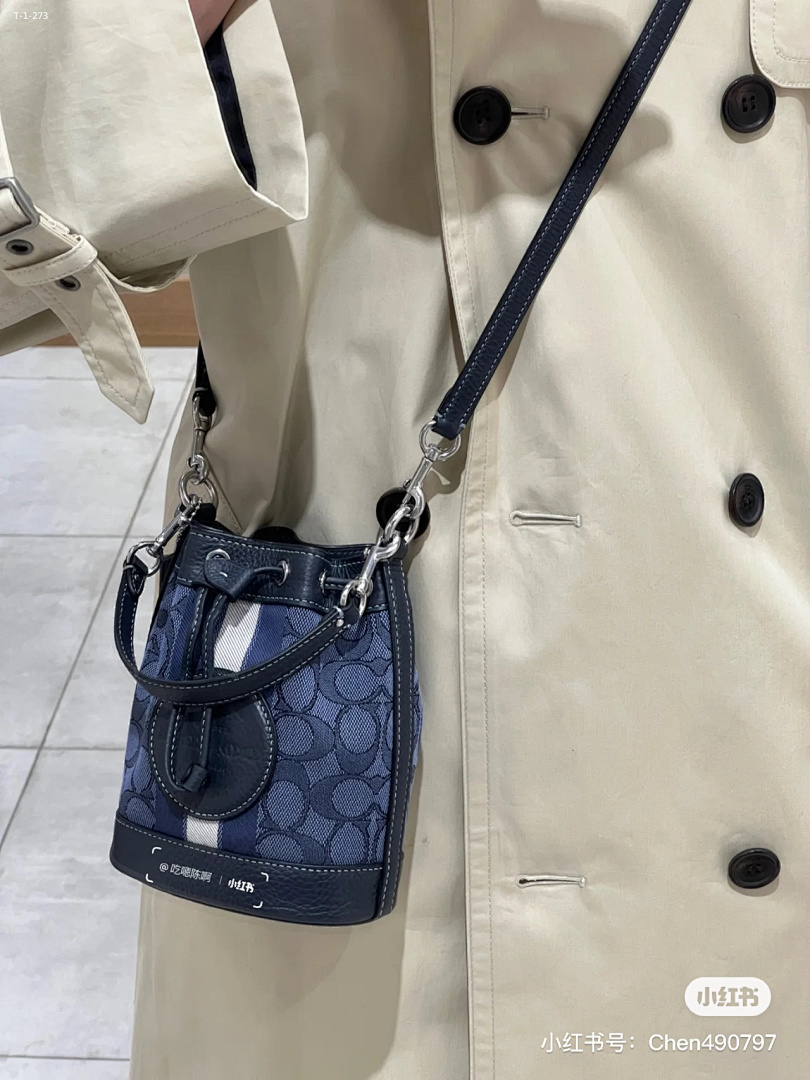 Coach Dempsey Bucket Bag · 5091