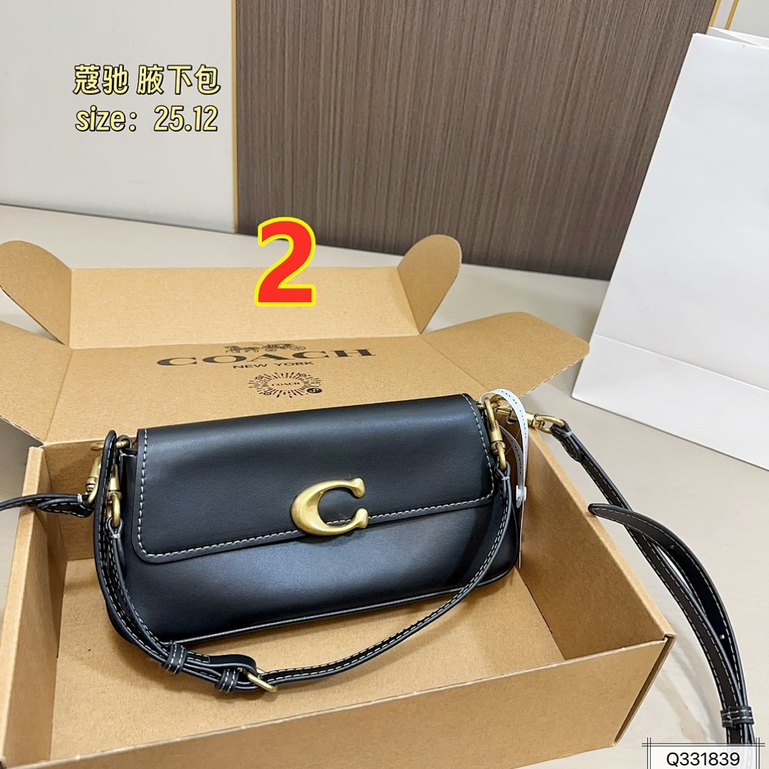Coach Jet Shoulder Bag In Signature · 5763 — תמונה 25