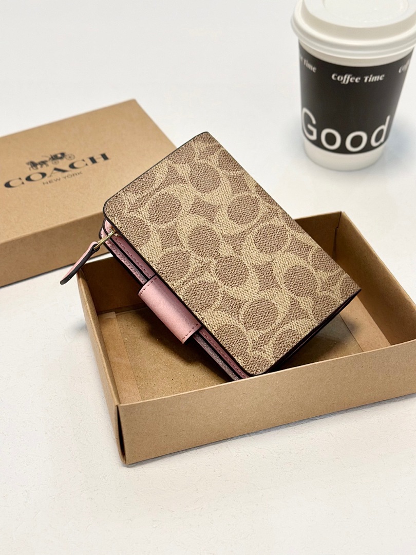 Coach Medium Corner Zip Wallet · 6066 — תמונה 12