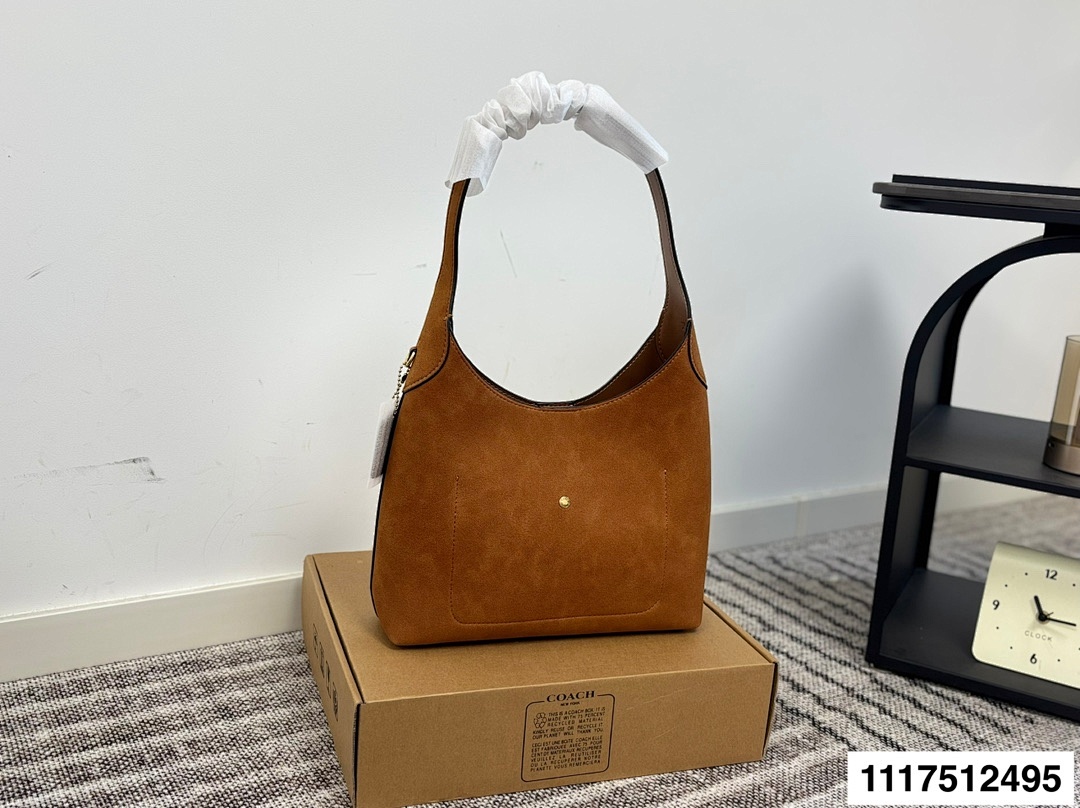 Coach Brooklyn Shoulder Bag · 5764 — תמונה 8