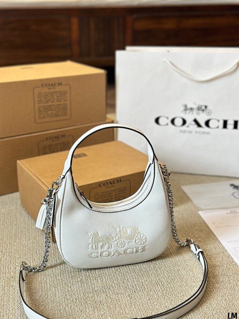 Coach Emily Shoulder Bag · 4704 — תמונה 14