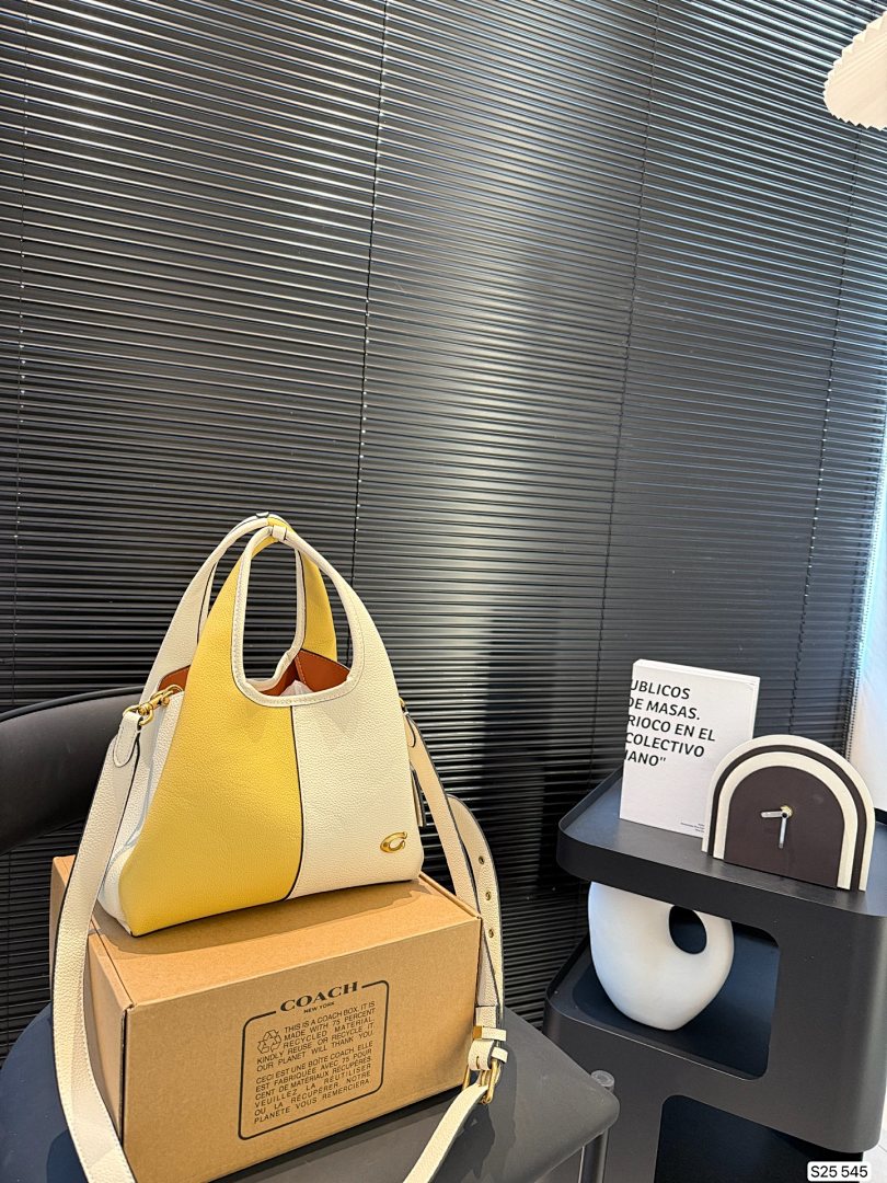 Coach Lana Shoulder Bag 23 · 5162 — תמונה 21