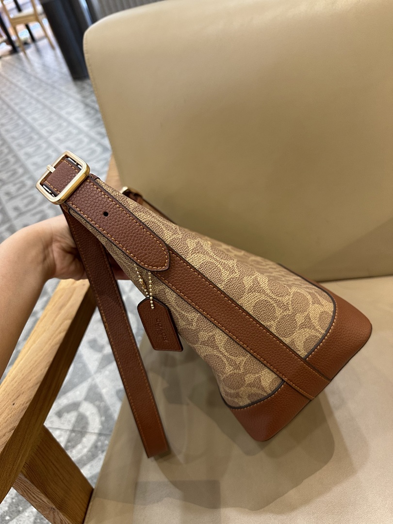 Coach Jude · 5729 — תמונה 40