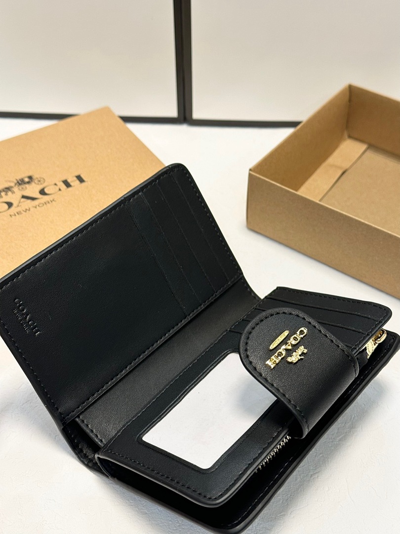 Coach Medium Corner Zip Wallet · 6066 — תמונה 18