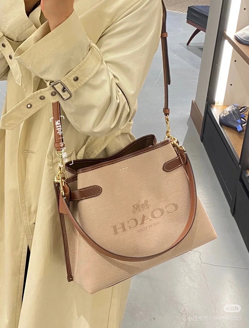 Coach Hanna Shoulder Bag · 4932 — תמונה 19