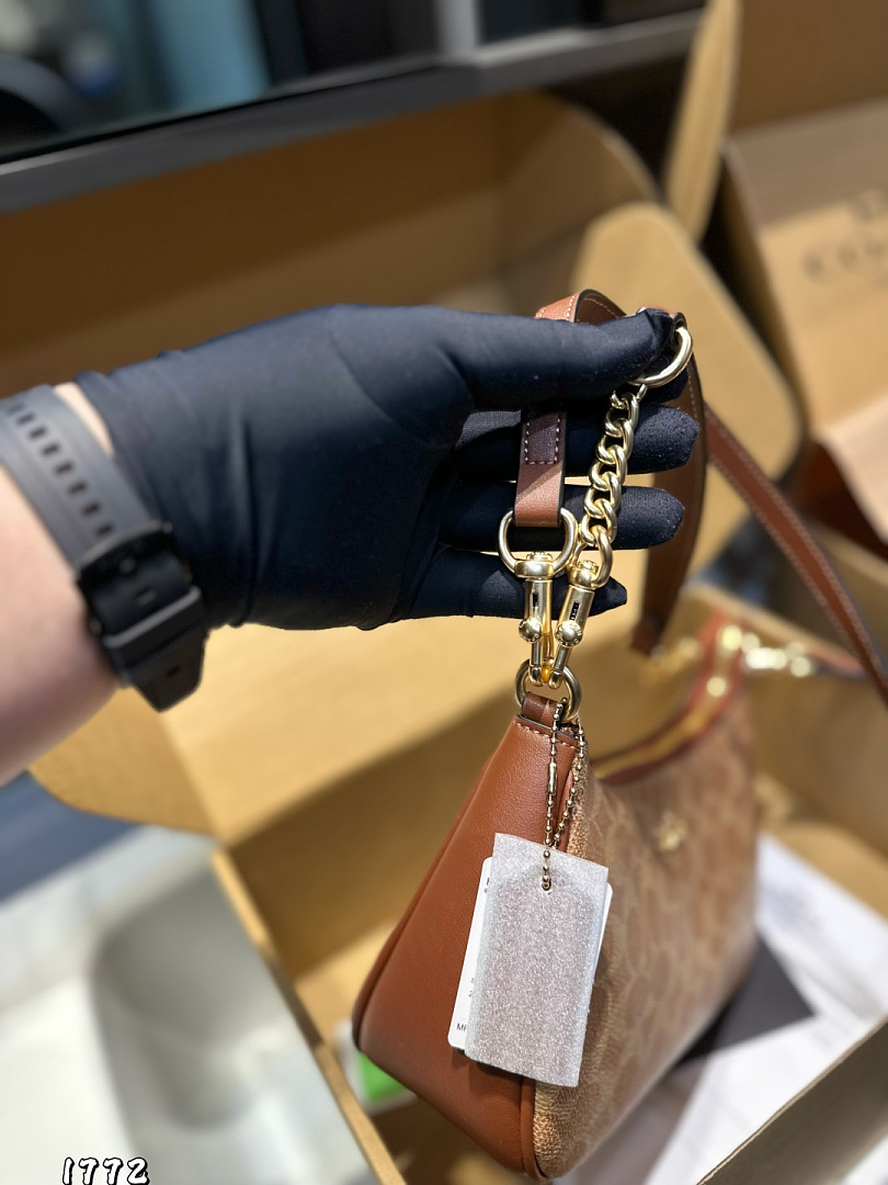 Coach Teri Shoulder Bag · 6317 — תמונה 11