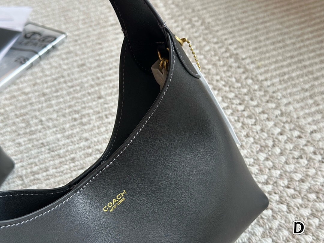 Coach Brooklyn Shoulder Bag 28 · 5197 — תמונה 8