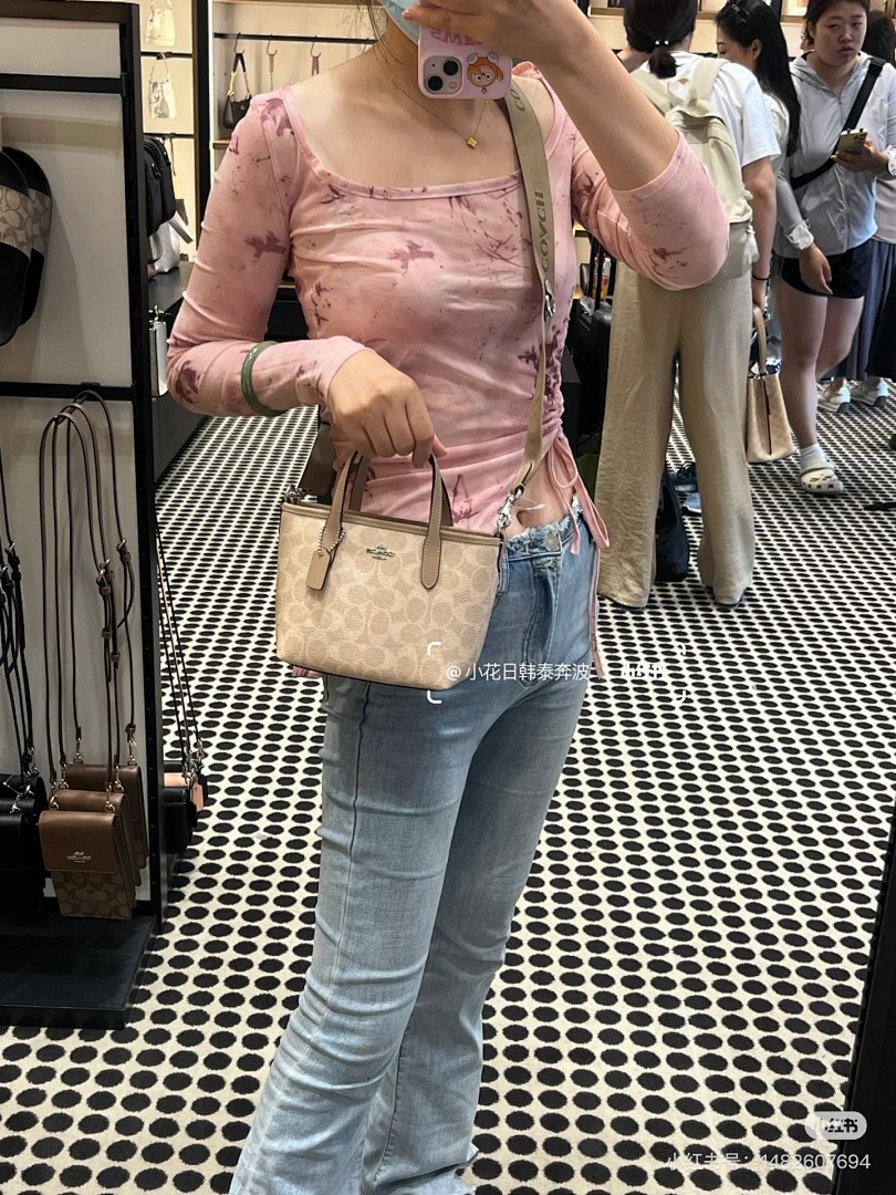 Coach City Mini Tote · 5090 — תמונה 13