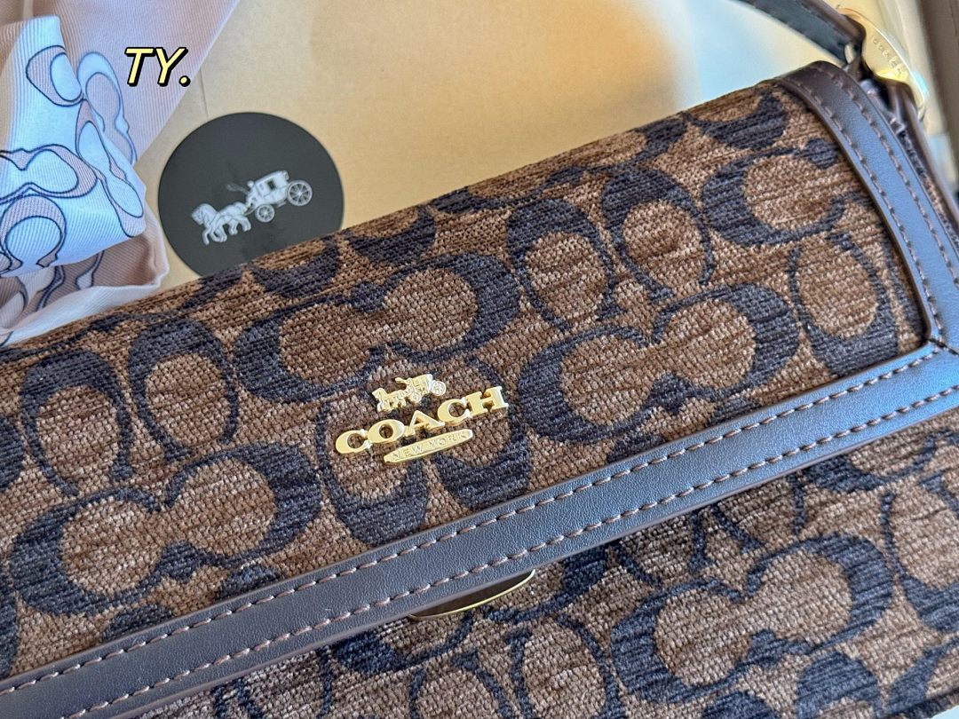 Coach Etta Small Flap Shoulder Bag · 6090 — תמונה 8