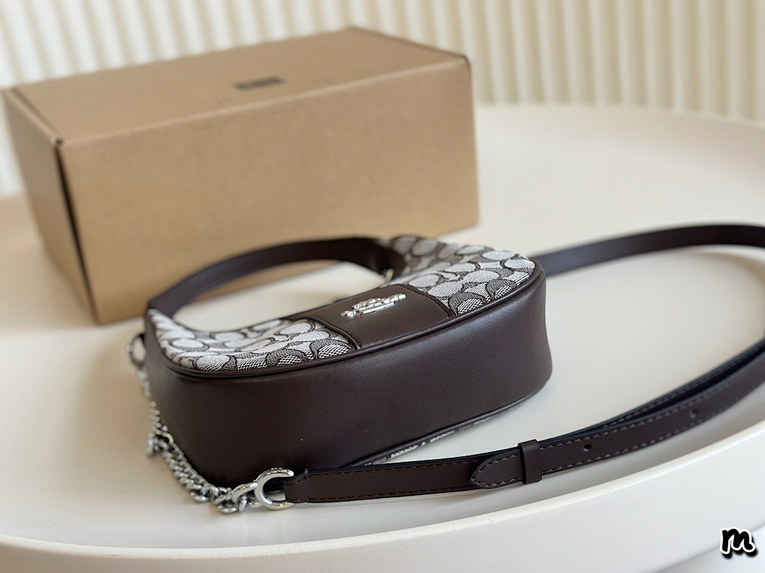 Coach Carmen Mini Crossbody · 4792 — תמונה 4