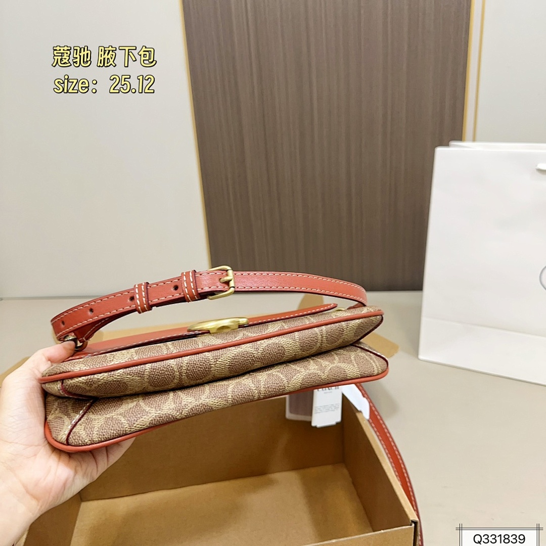 Coach Jet Shoulder Bag In Signature · 5763 — תמונה 5