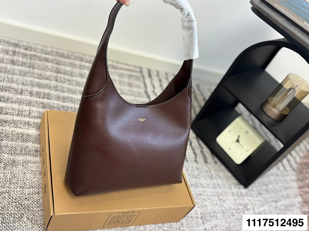 Coach Brooklyn Shoulder Bag · 5764 — תמונה 16