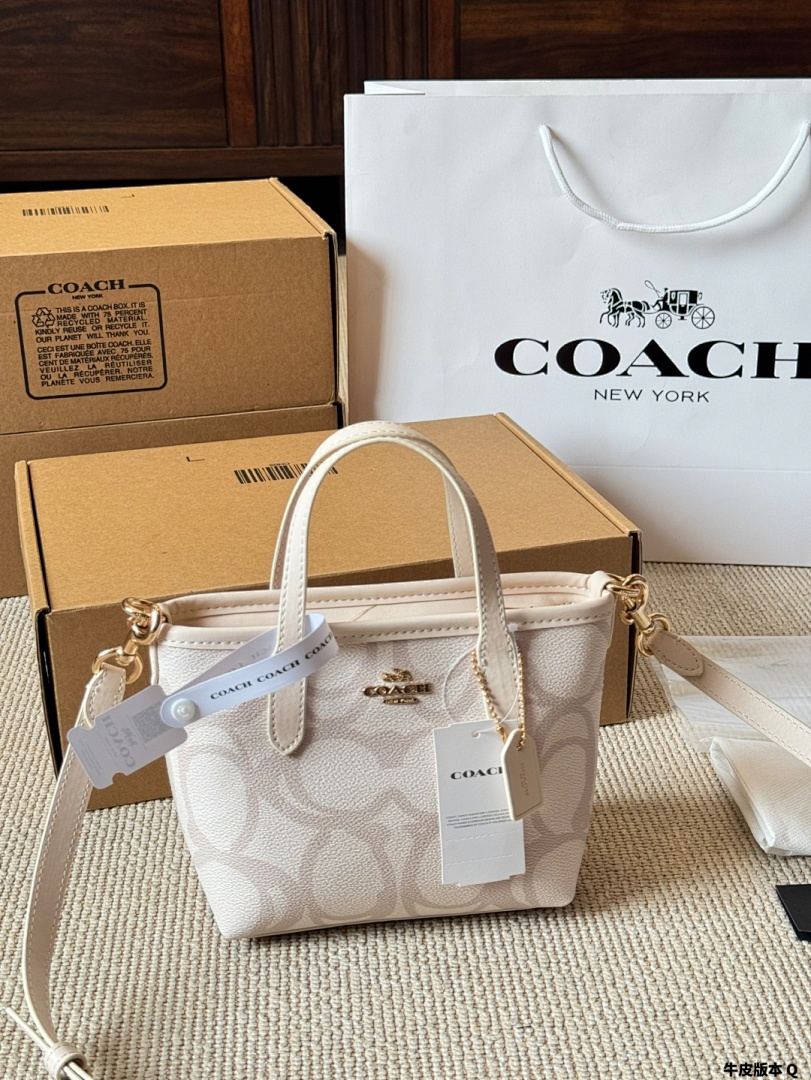Coach City Mini Tote · 5551 — תמונה 7