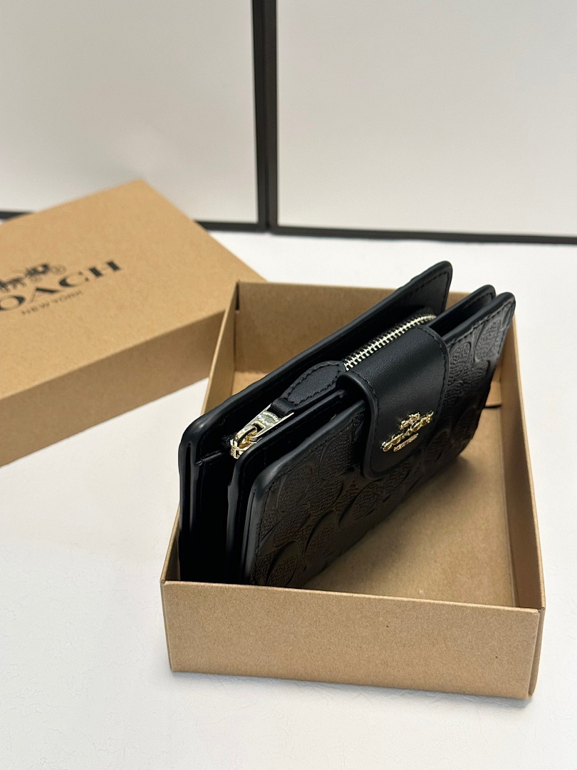 Coach Medium Corner Zip Wallet · 6066 — תמונה 21
