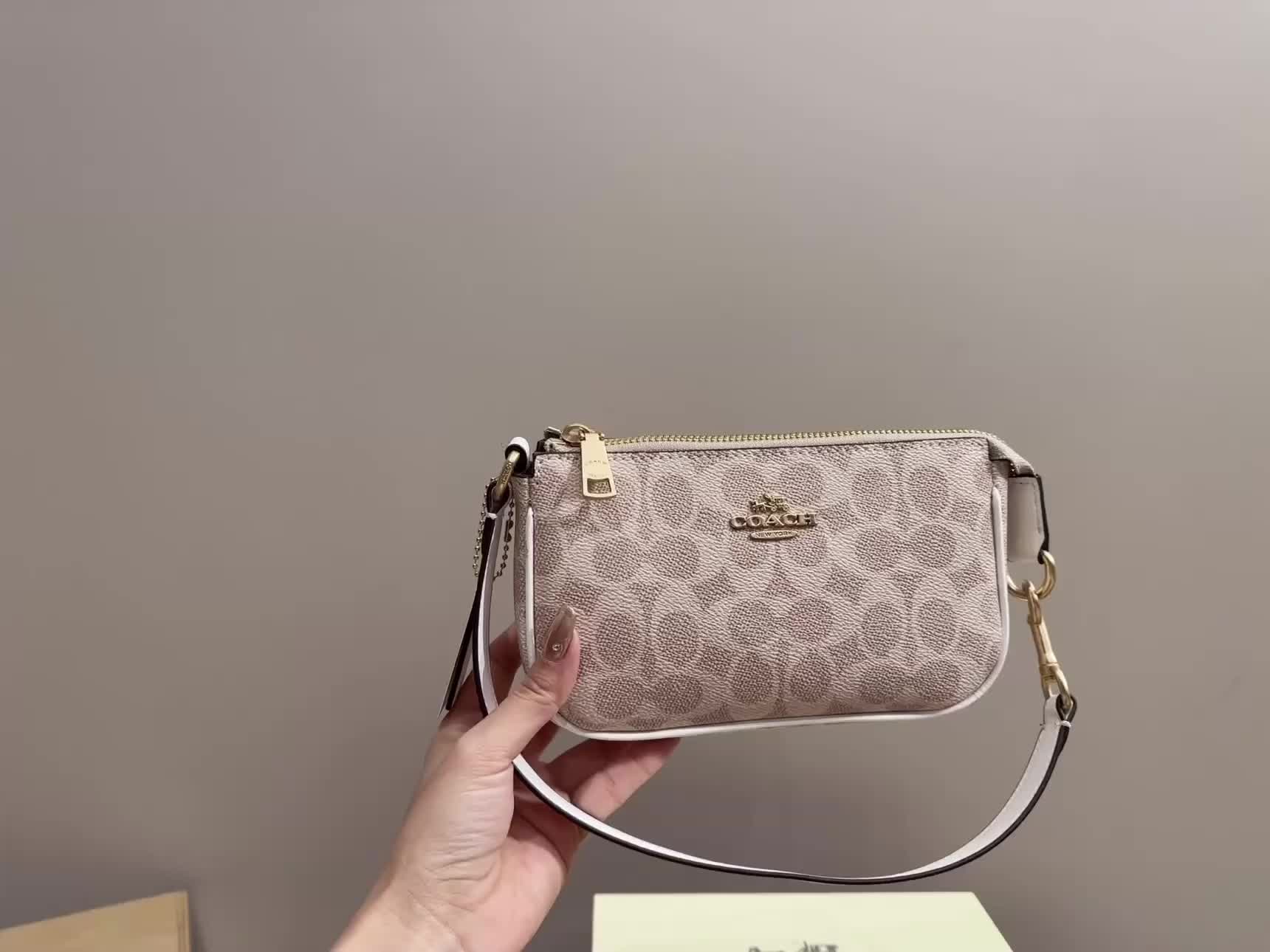 Coach Nolita 19 · 5137 — תמונה 2