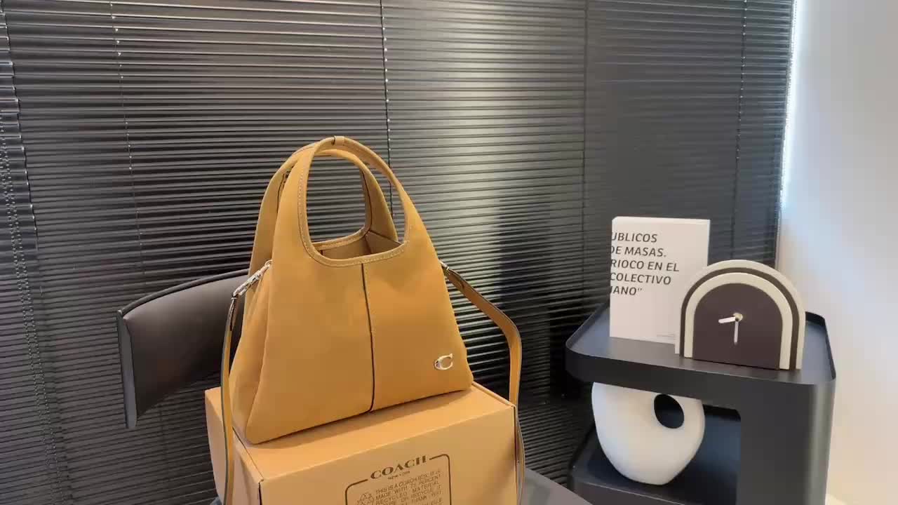 Coach Lana Shoulder Bag 23 · 5162 — תמונה 7