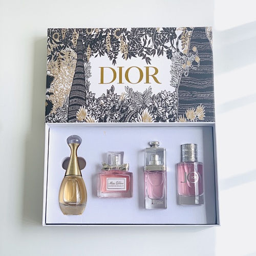 Dior — סט בשמים · 5601