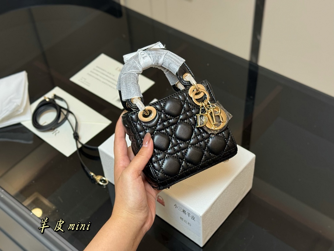 Mini Lady Dior Bag · 5552 — תמונה 9