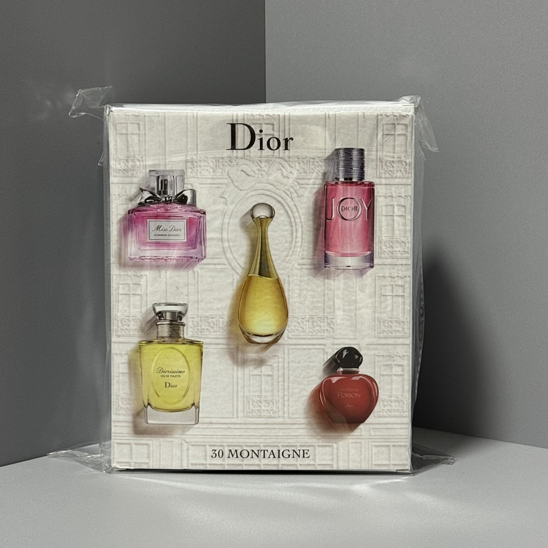 Dior 30 Montaigne · 5609