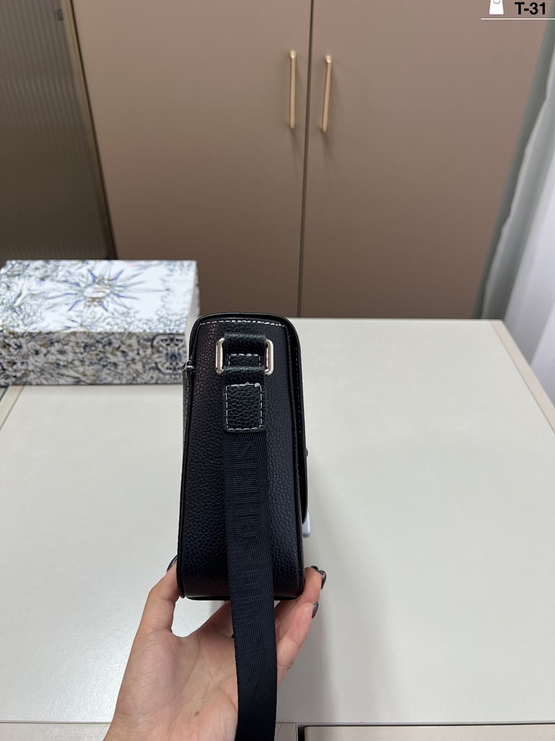 Dior Saddle Messenger Bag · 5844 — תמונה 11