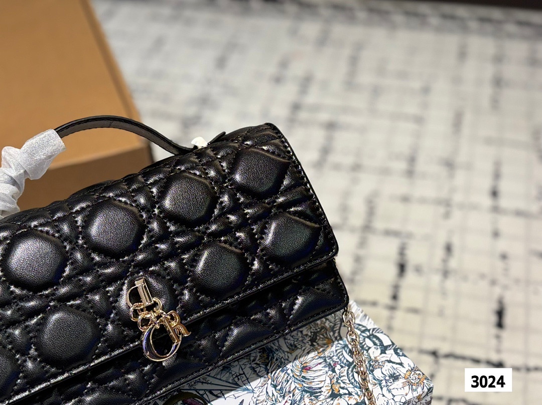 Lady Dior Wallet on Chain · 5447 — תמונה 19
