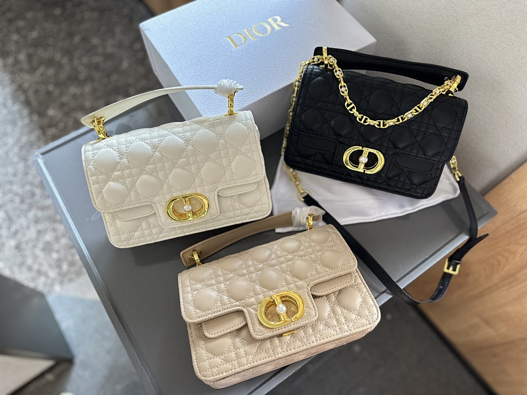Dior Jolie · 4960