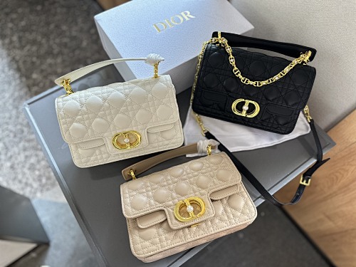 Dior Jolie · 4960