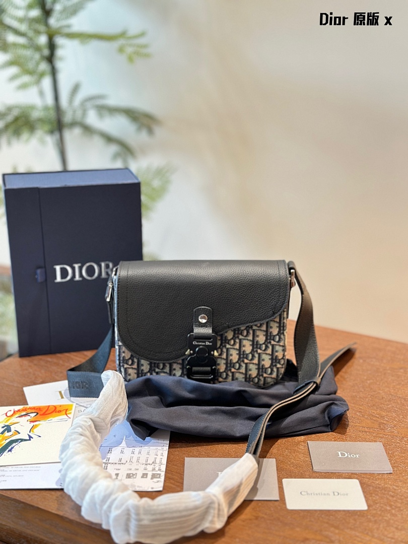 Dior Saddle Messenger Bag with Flap · 4782 — תמונה 17