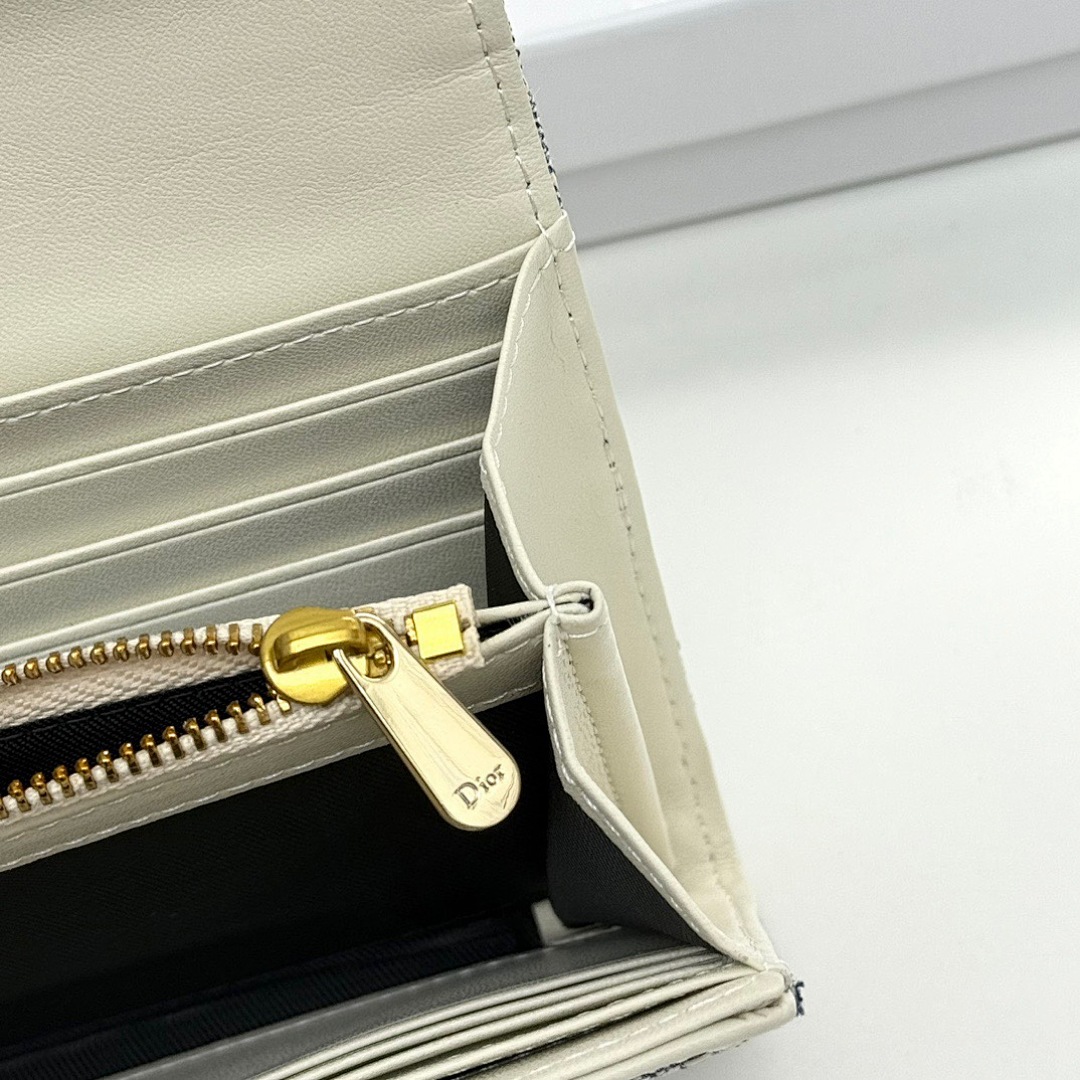 Dior 30 Montaigne · 5519 — תמונה 21