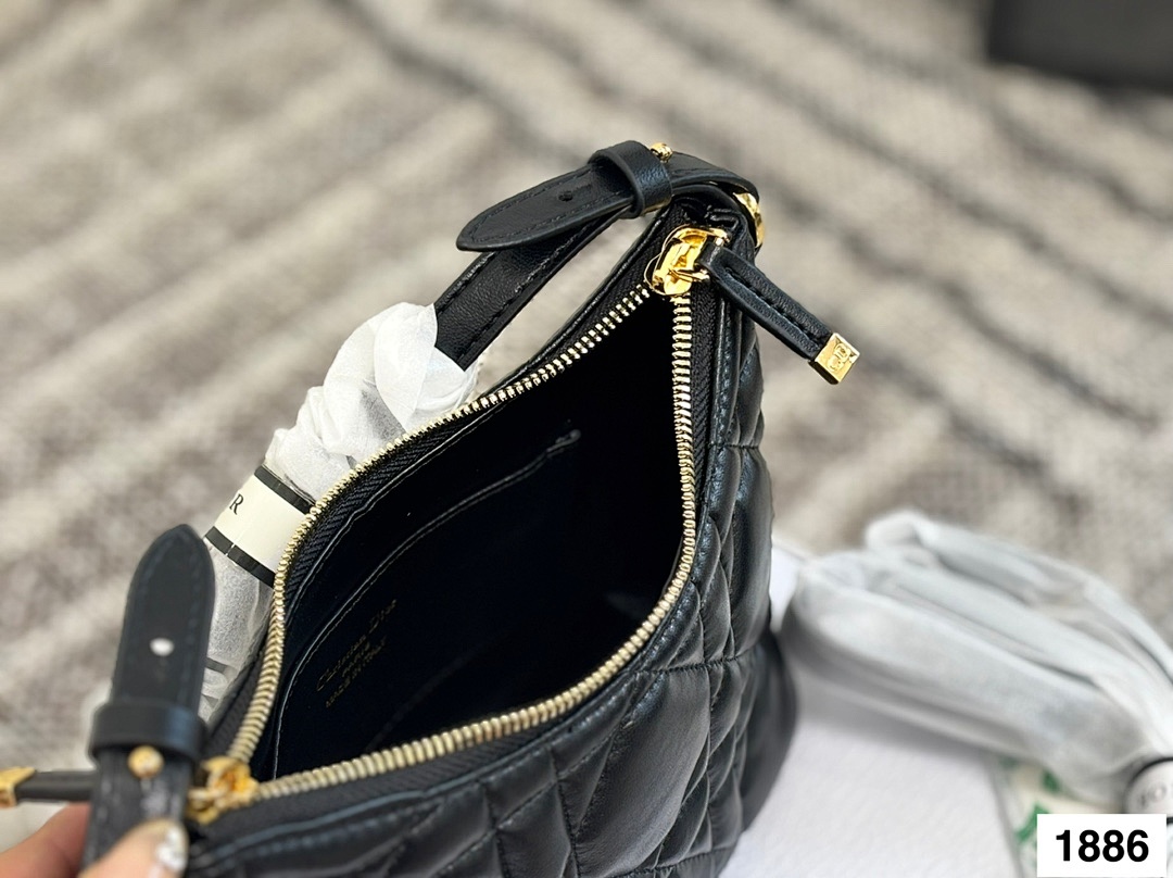 Dior Caro · 5567 — תמונה 2