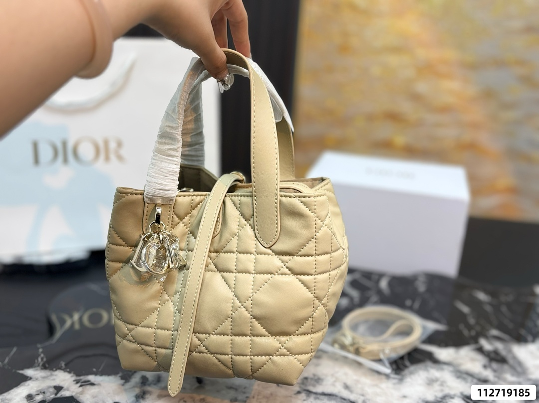 Dior Toujours · 6427 — תמונה 3