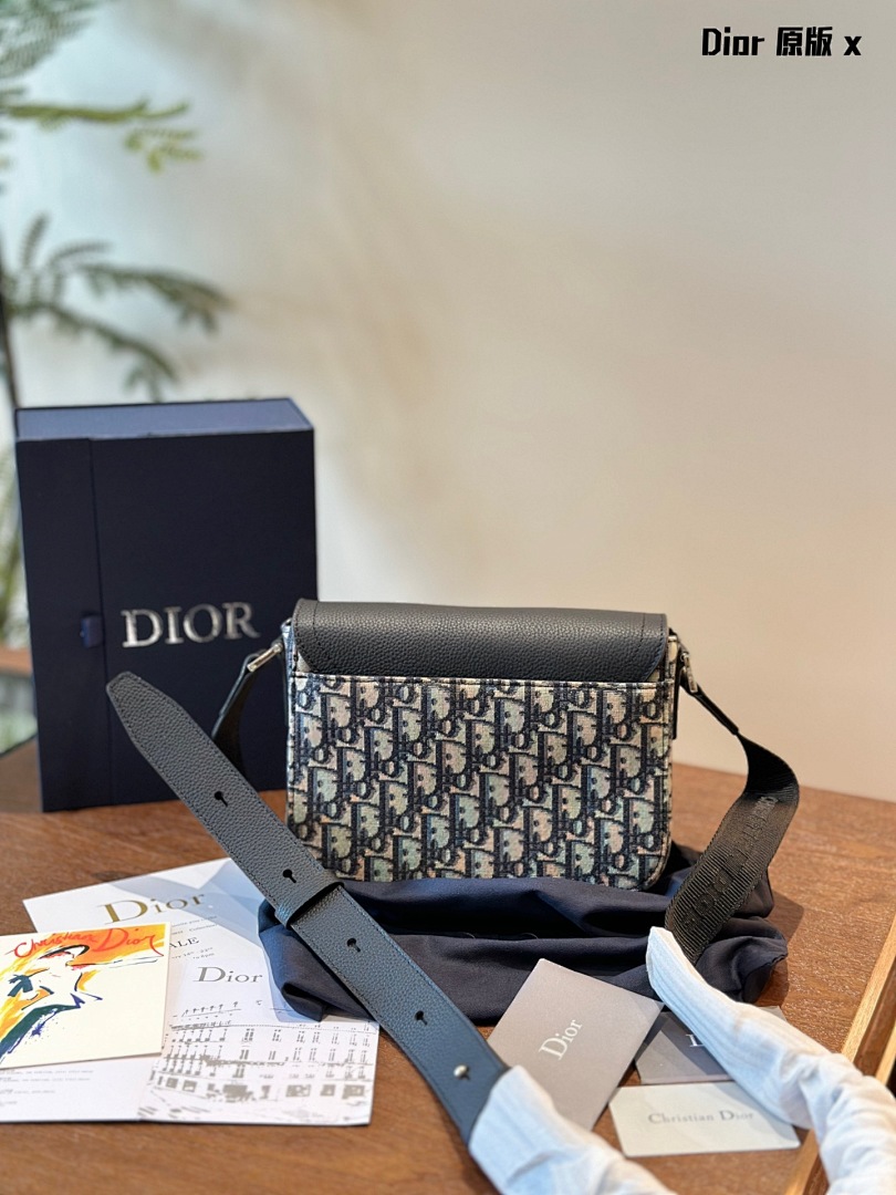 Dior Saddle Messenger Bag with Flap · 4782 — תמונה 16