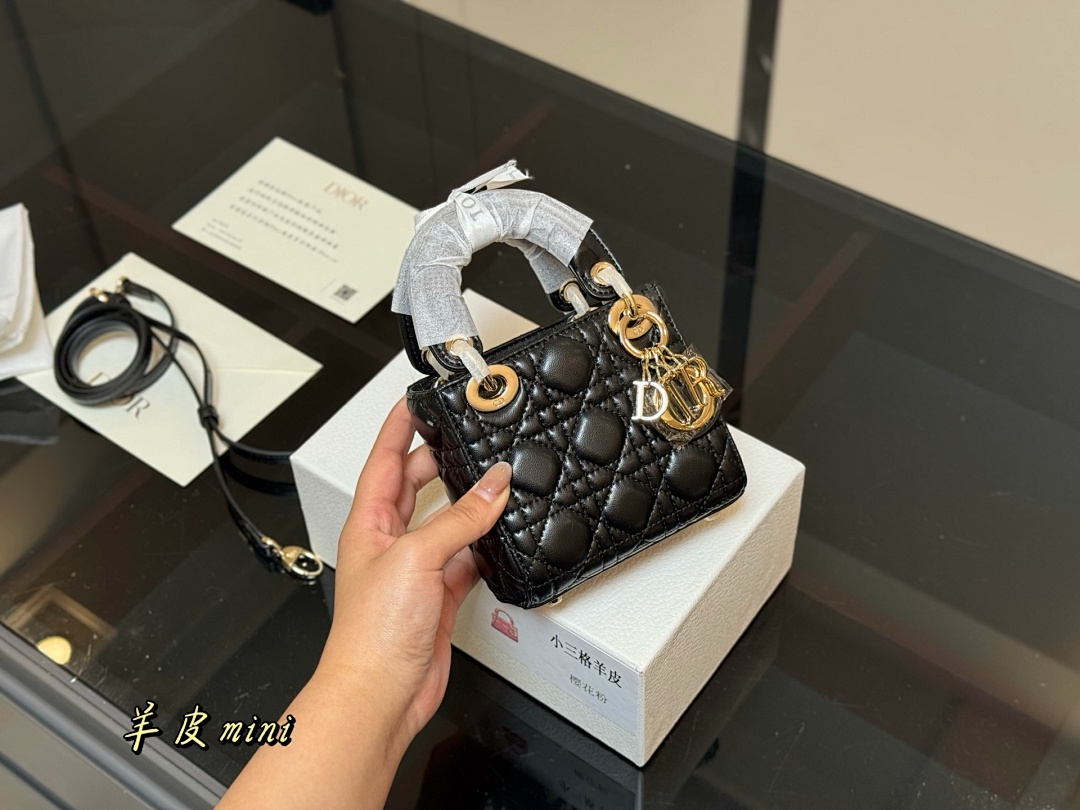 Mini Lady Dior Bag · 5552 — תמונה 10
