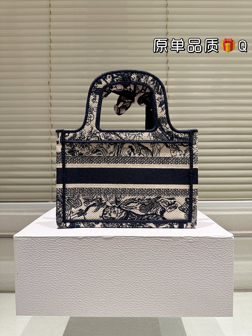 Dior Book Tote Mini · 5521 — תמונה 9