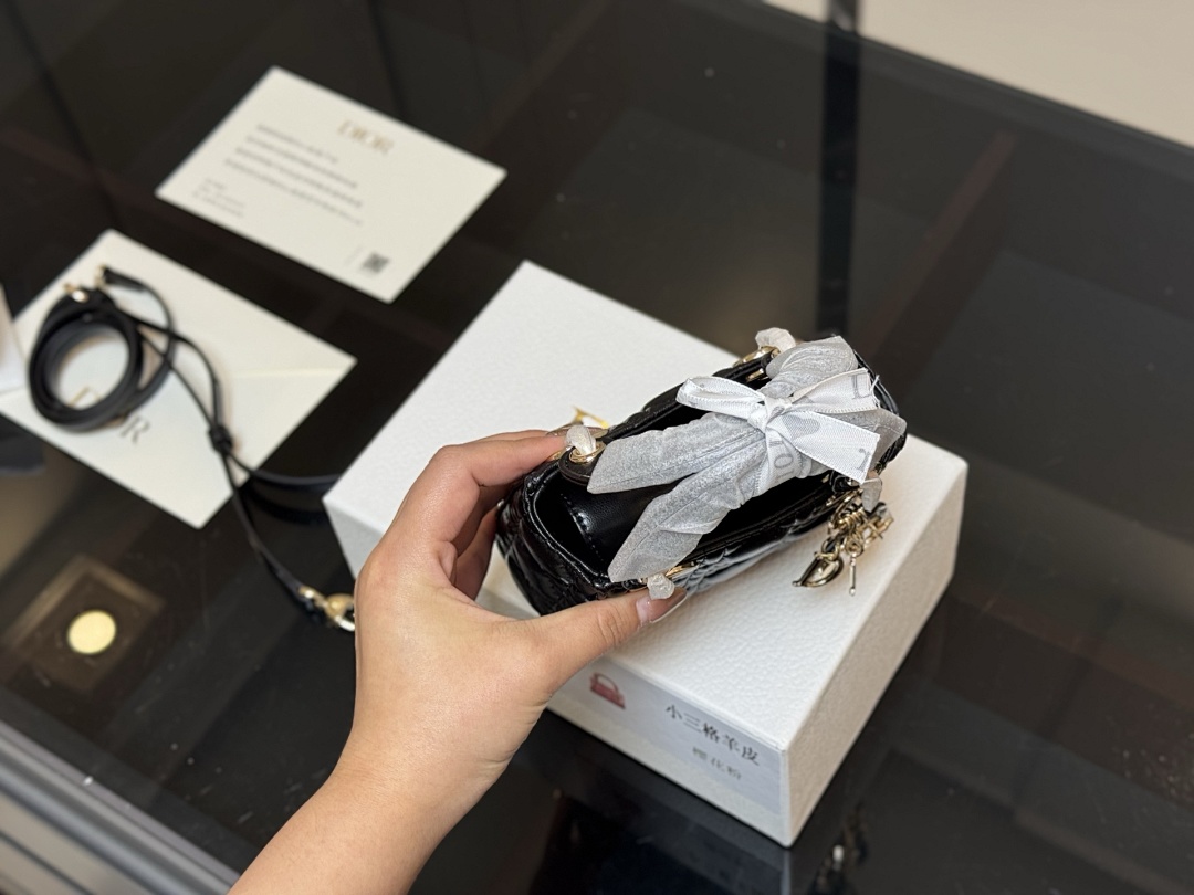 Mini Lady Dior Bag · 5552 — תמונה 8