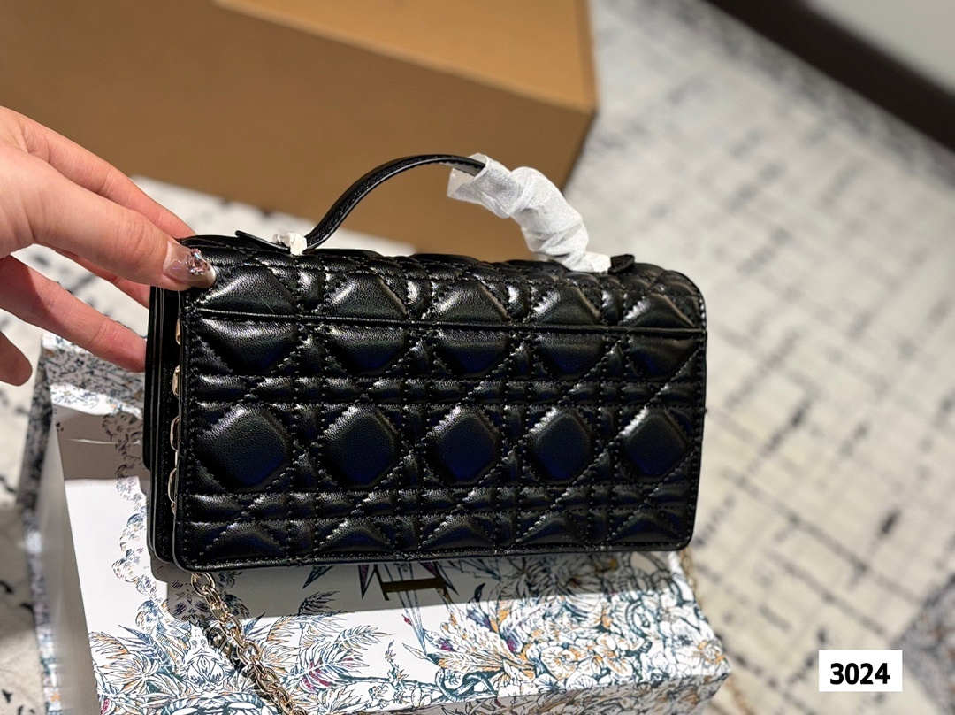 Lady Dior Wallet on Chain · 5447 — תמונה 16