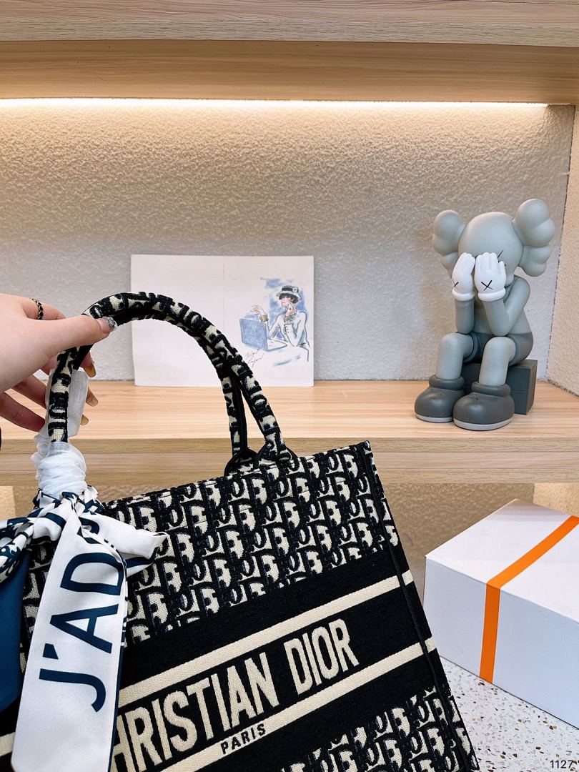 Dior Book Tote · 4660 — תמונה 8