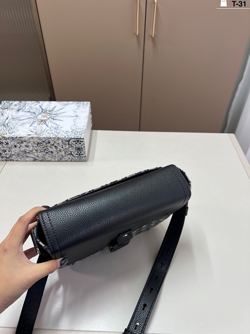 Dior Saddle Messenger Bag · 5844 — תמונה 16