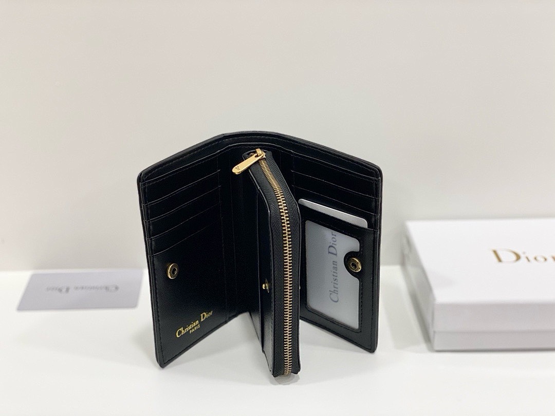 Dior 30 Montaigne · 5488 — תמונה 39
