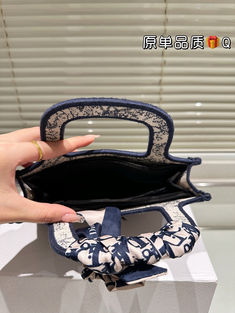 Dior Book Tote Mini · 5521 — תמונה 2