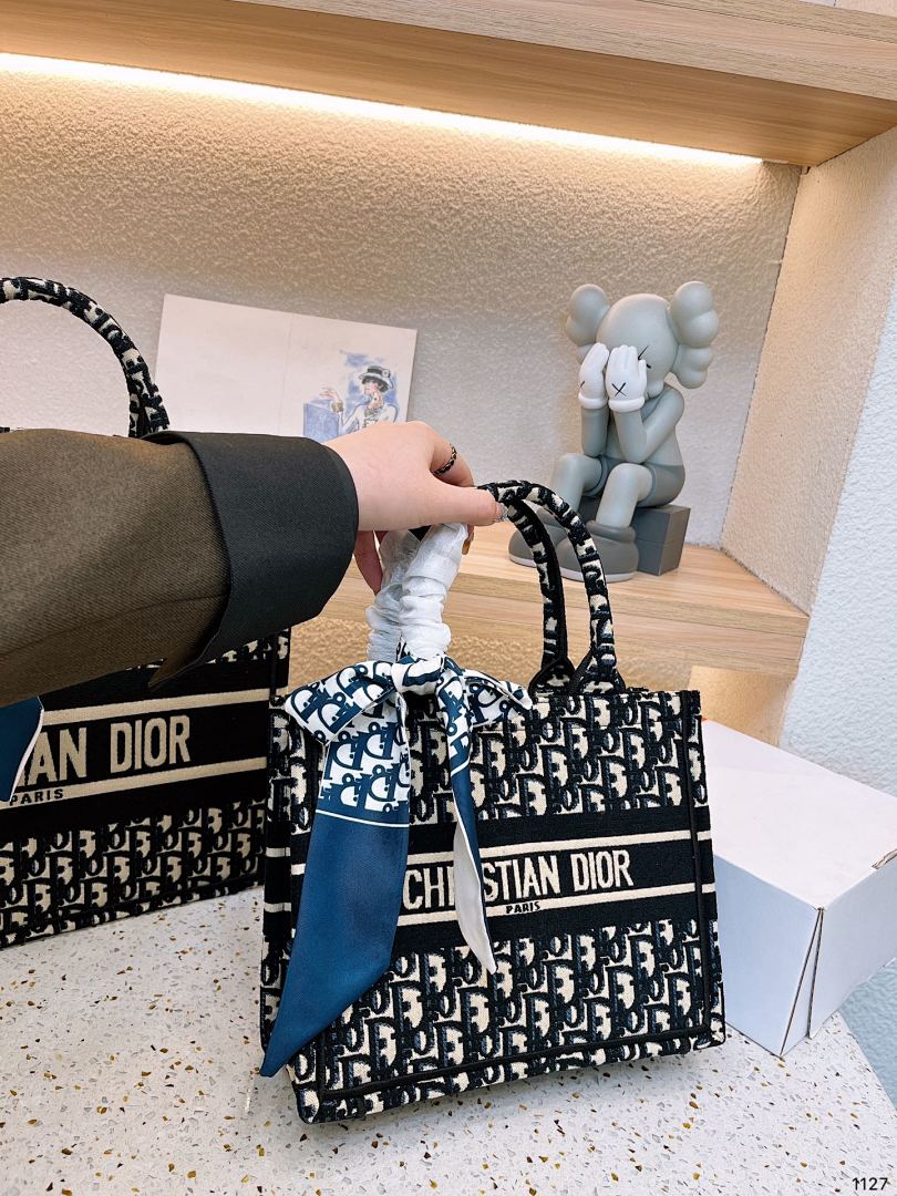Dior Book Tote · 4660 — תמונה 9