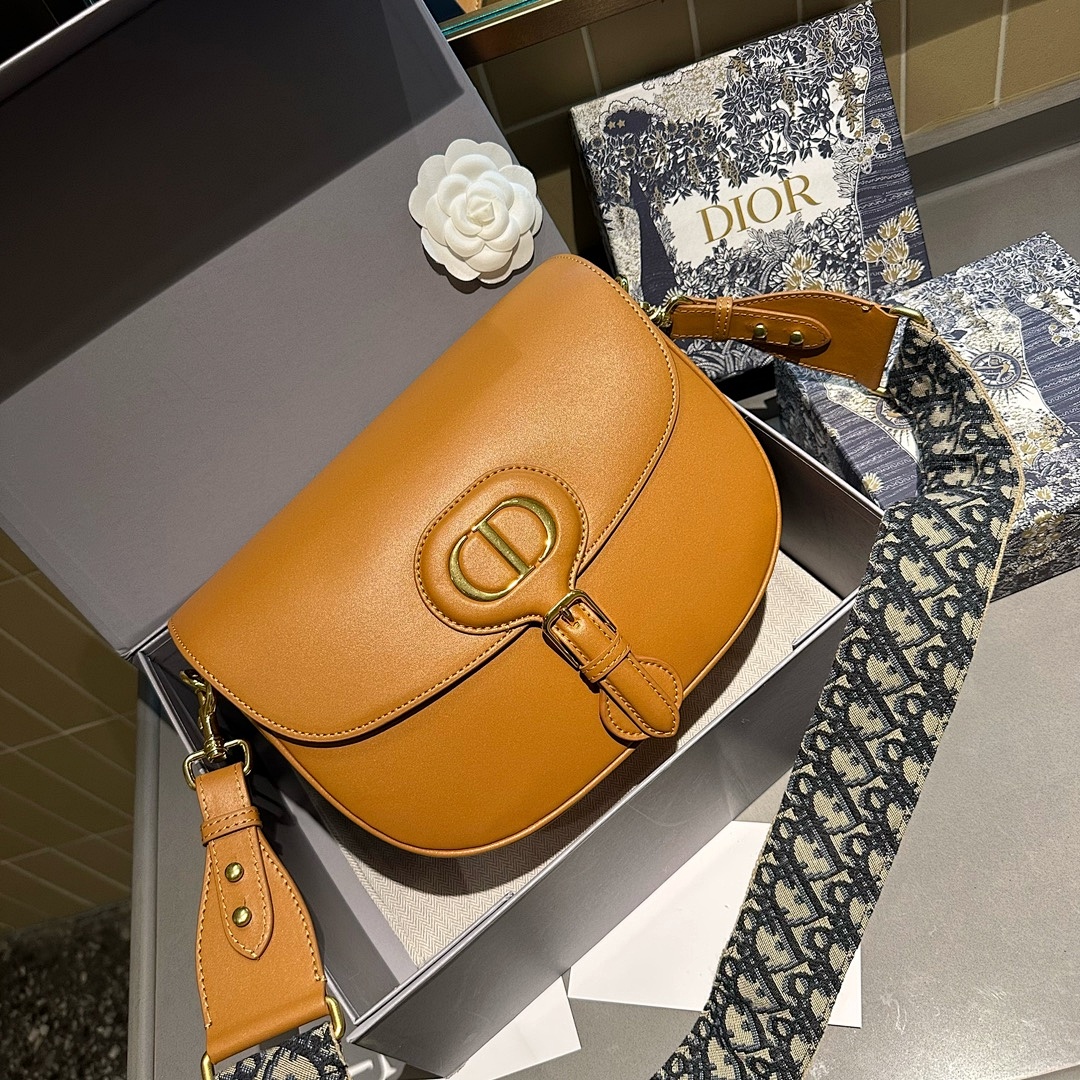Dior Bobby · 4667 — תמונה 4