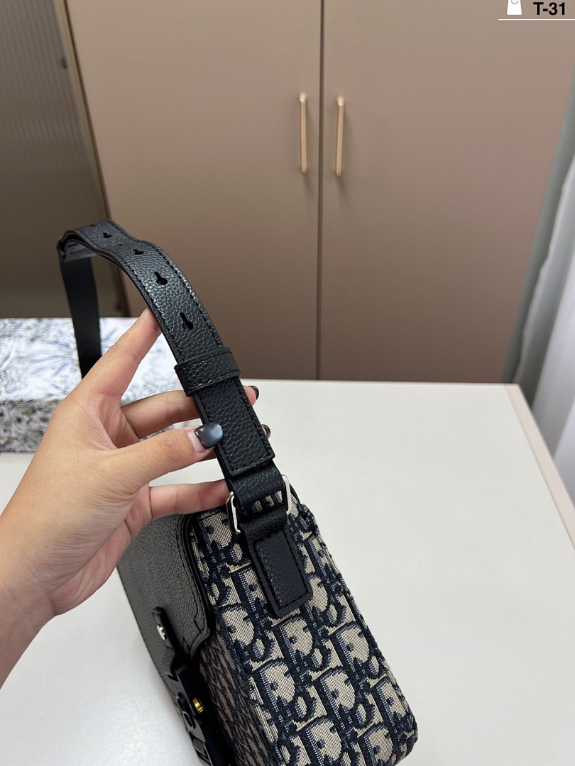 Dior Saddle Messenger Bag · 5844 — תמונה 13