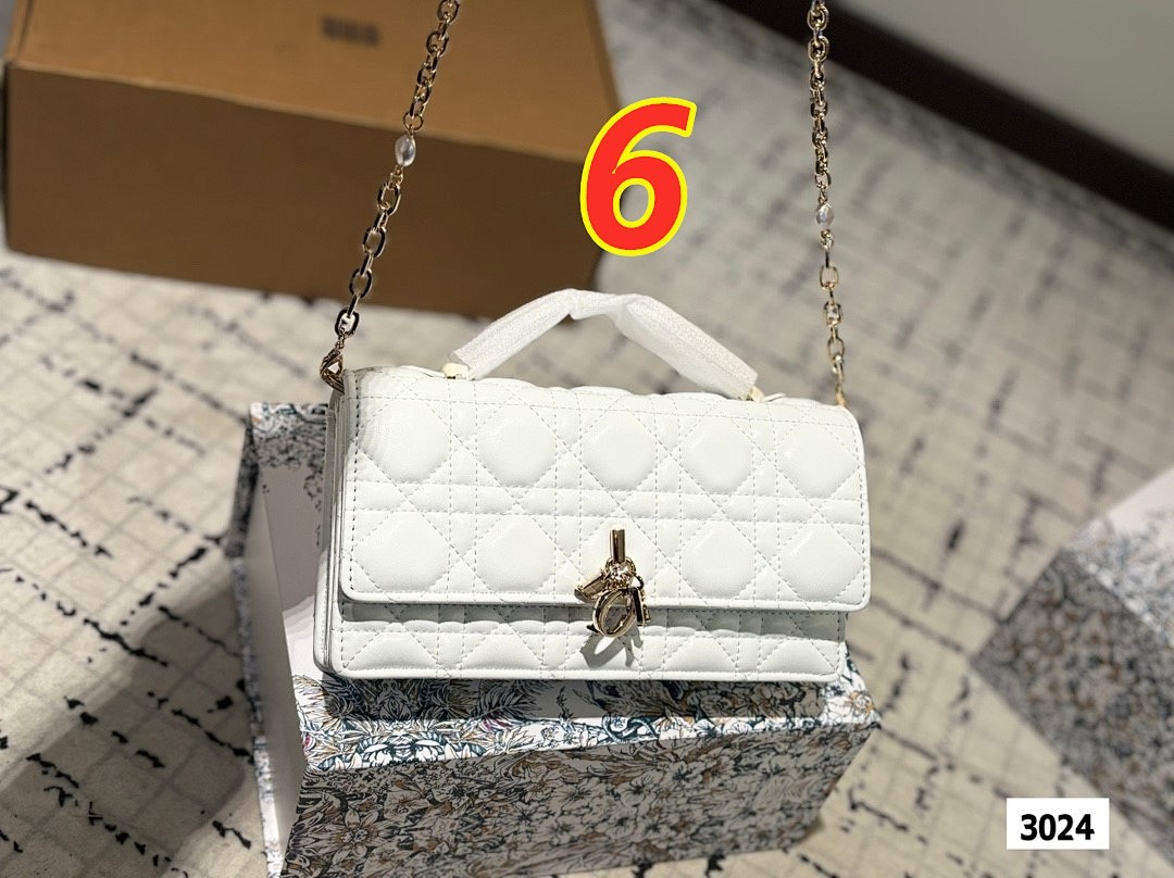 Lady Dior Wallet on Chain · 5447 — תמונה 5