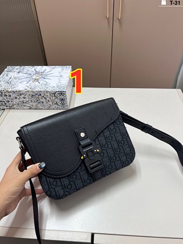 Dior Saddle Messenger Bag · 5844