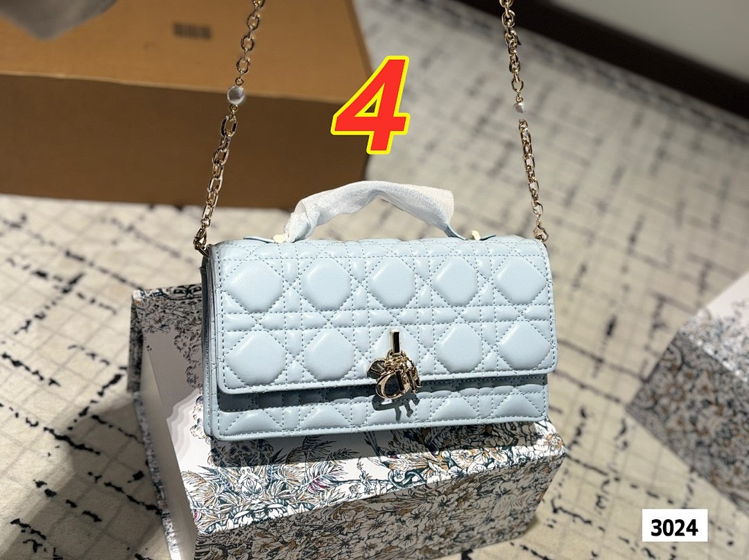 Lady Dior Wallet on Chain · 5447 — תמונה 7